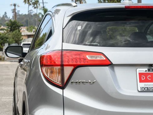 Used 2018 Honda HR-V EX-L image 6