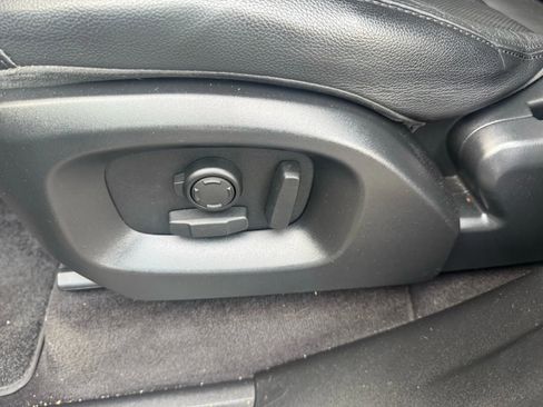 Used 2016 Land Rover Range Rover Sport SE image 18