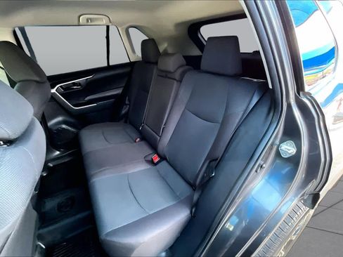 Used 2023 Toyota RAV4 LE FWD image 21