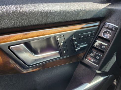 Used 2015 Mercedes-Benz GLK 350 2WD image 26