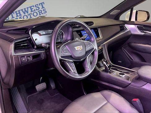 Used 2024 Cadillac XT5 Premium Luxury FWD image 17