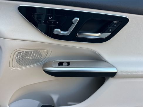 Certified 2026 Mercedes-Benz GLC 300 4MATIC image 19