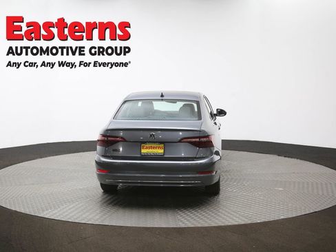 Used 2021 Volkswagen Jetta SE w/ SE Cold Weather Package image 36
