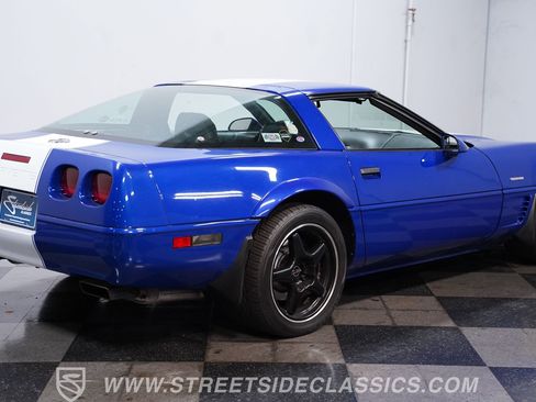 Used 1996 Chevrolet Corvette Coupe RWD image 12