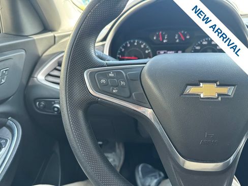 Used 2022 Chevrolet Malibu LT FWD image 21