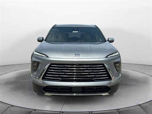 New 2025 Buick Enclave Preferred image 2