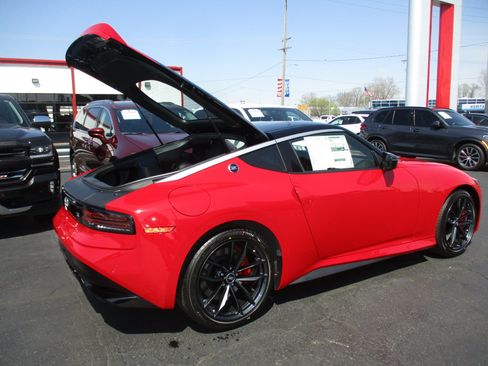 New 2026 Nissan Z Performance w/ Floor Mat Package RWD image 8
