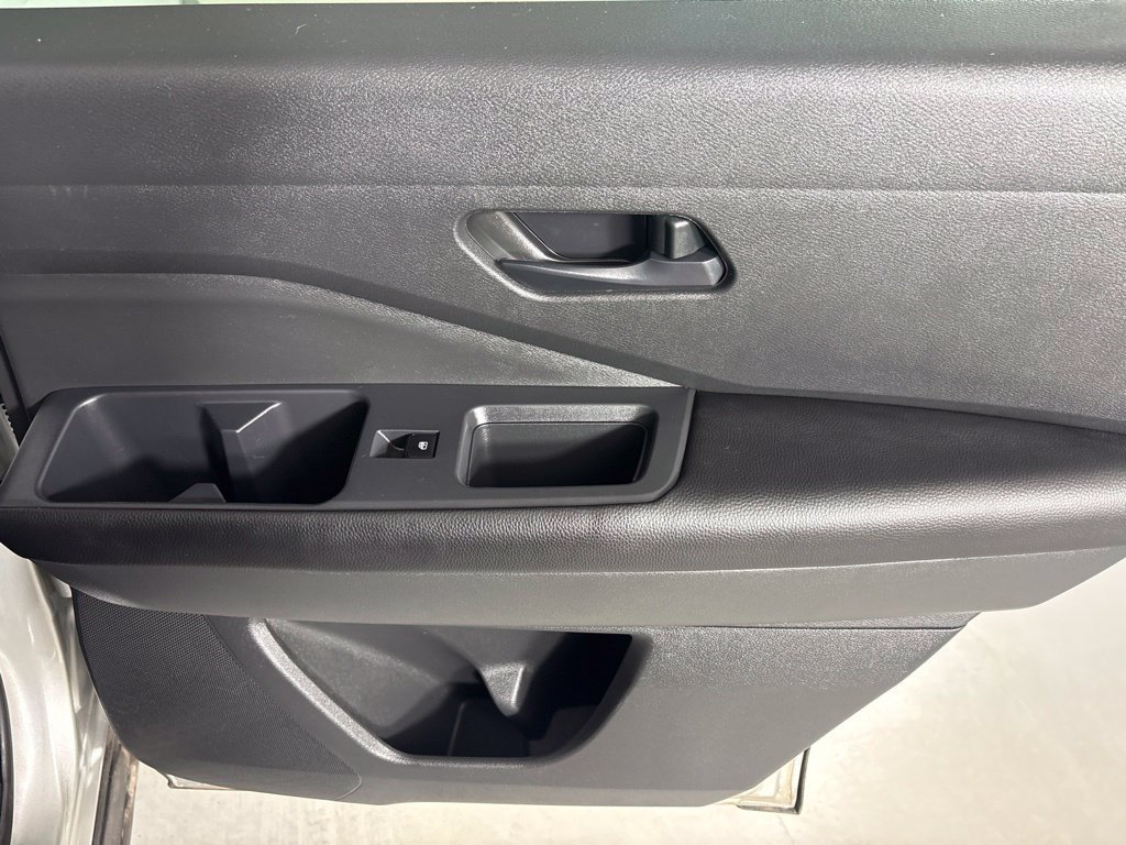 Used 2024 Nissan Pathfinder SV FWD image 19
