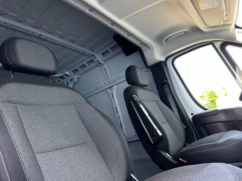 Used 2024 RAM ProMaster 2500 FWD image 16