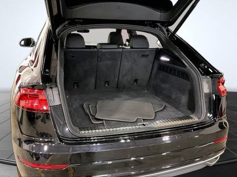 Used 2019 Audi Q8 Prestige w/ Towing Package AWD/4WD image 5