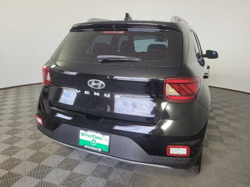 Used 2021 Hyundai Venue SEL w/ Premium Package FWD image 7