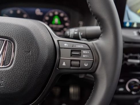 Used 2024 Honda Accord Sport image 19