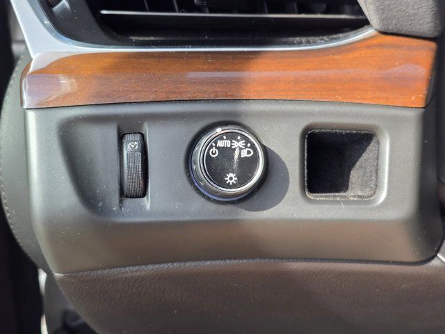 Used 2020 Cadillac Escalade Luxury RWD image 25