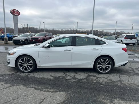 Used 2023 Chevrolet Malibu LT image 2