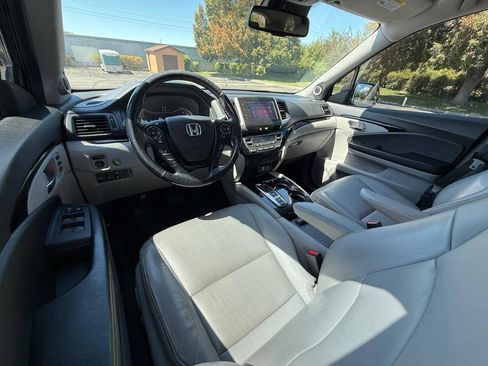 Used 2016 Honda Pilot Touring image 9