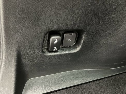 Certified 2019 Ford Edge Titanium w/ Equipment Group 301A FWD image 34