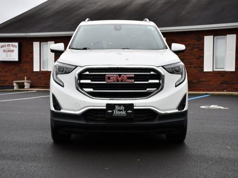 Used 2020 GMC Terrain SLT image 2