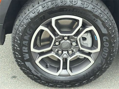 Used 2023 Jeep Grand Cherokee Trailhawk image 17