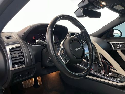 Used 2021 Jaguar F-TYPE Convertible image 22