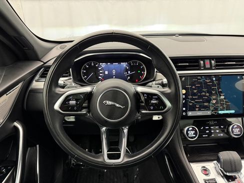 Used 2022 Jaguar F-PACE S image 10