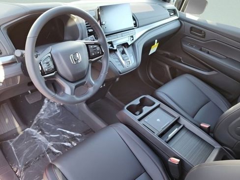 Used 2025 Honda Odyssey Sport-L image 46