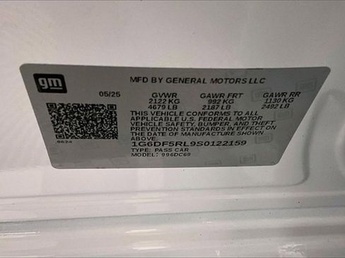 Used 2025 Cadillac CT4 Premium Luxury image 38