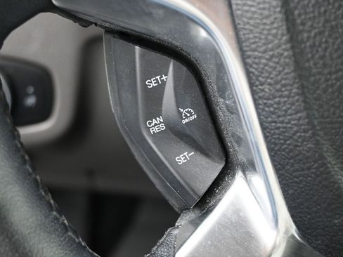 Used 2023 Ford Transit Connect XL image 17