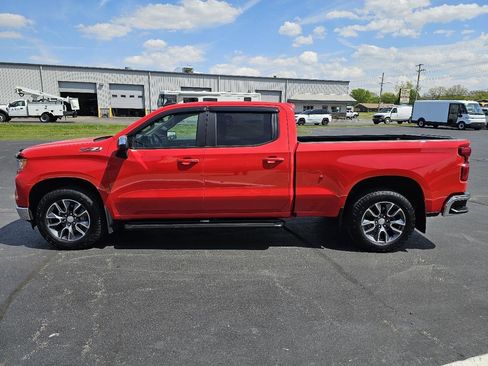Used 2022 Chevrolet Silverado 1500 LT AWD/4WD image 6