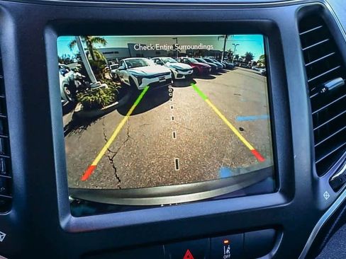 Used 2022 Jeep Cherokee Trailhawk w/ Sound & Nav Group image 34