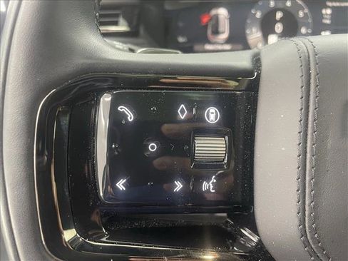 Certified 2026 Land Rover Range Rover Velar Dynamic SE image 19