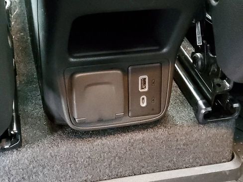 Used 2023 Chevrolet TrailBlazer LT w/ Convenience Package image 25