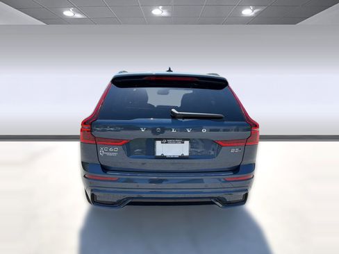 New 2026 Volvo XC60 B5 Plus w/ Climate Package image 10