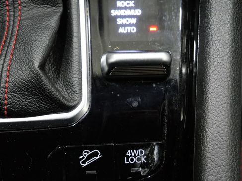 Used 2025 Jeep Compass Trailhawk AWD/4WD image 20
