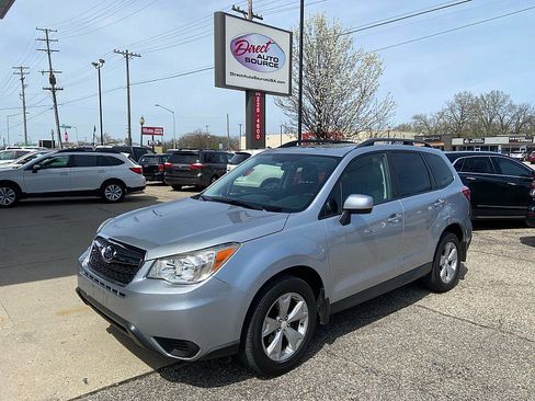 Used 2015 Subaru Forester 2.5i Premium w/ All-Weather Package image 8
