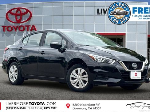 Used 2020 Nissan Versa S FWD image 1