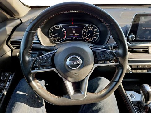 Used 2023 Nissan Altima 2.5 SR image 14