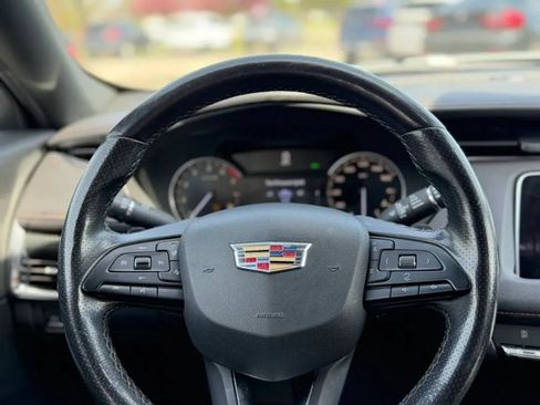 Used 2019 Cadillac XT4 Sport w/ Cold Weather Package FWD image 13