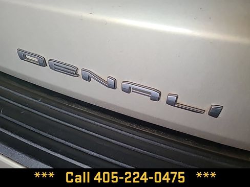 Used 2021 GMC Yukon Denali w/ Denali Premium Package AWD/4WD image 11
