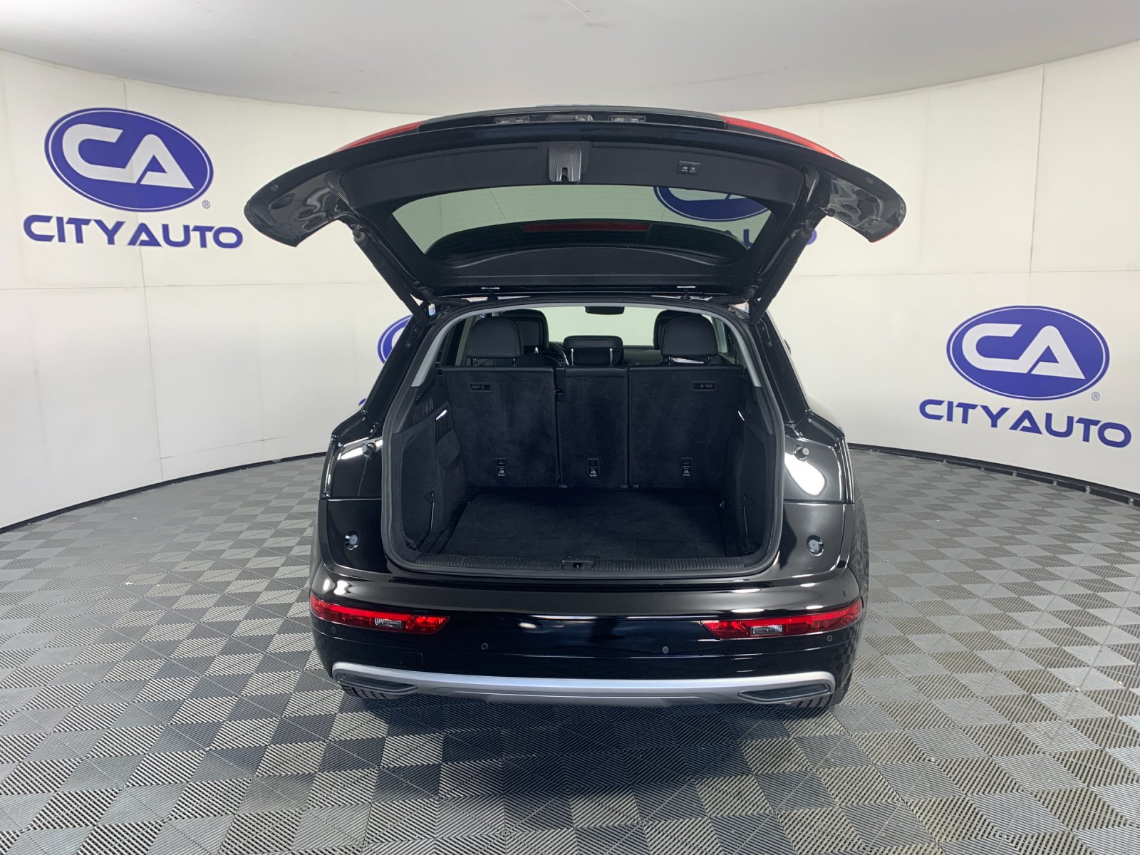 Used 2020 Audi Q5 2.0T Premium AWD/4WD image 34