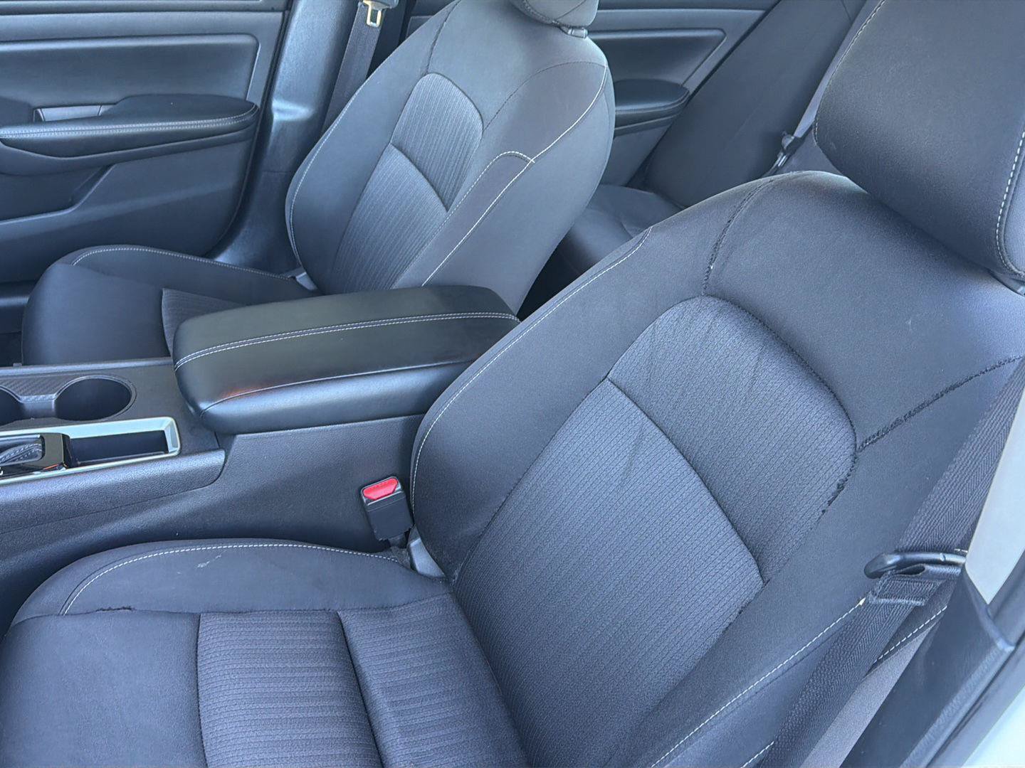 Used 2025 Nissan Altima 2.5 SV FWD image 28