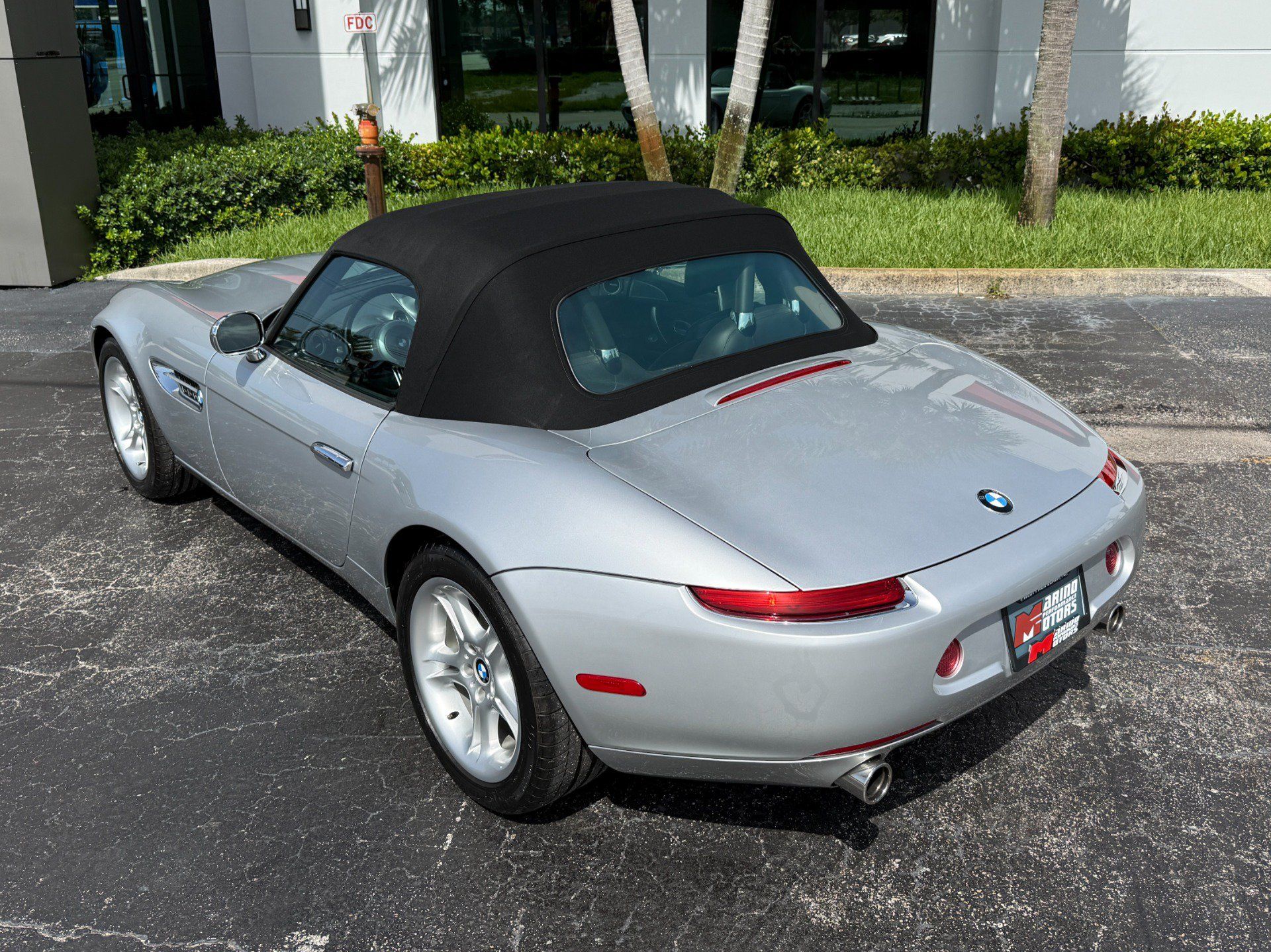 Used 2002 BMW Z8 RWD image 12