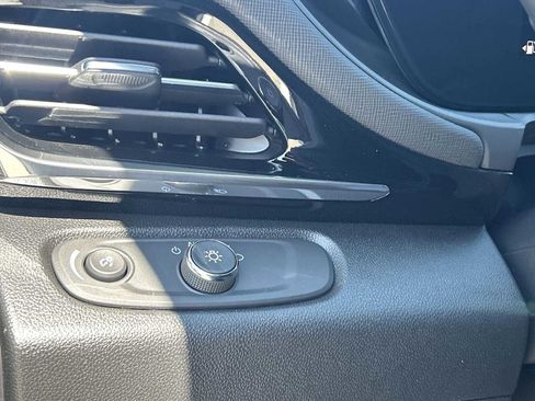 New 2026 Buick Envista Sport Touring image 17