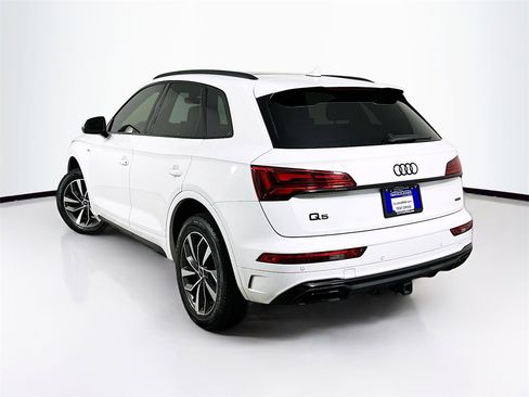 Certified 2024 Audi Q5 2.0T Premium w/ Summer of Audi Package image 6