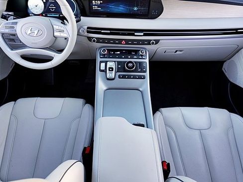 Certified 2024 Hyundai Palisade Limited image 25