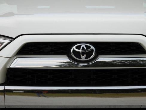 Used 2018 Toyota 4Runner Limited RWD image 42