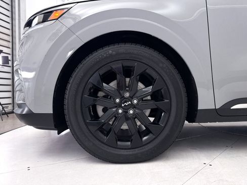 Certified 2024 Kia Carnival SX Prestige FWD image 17