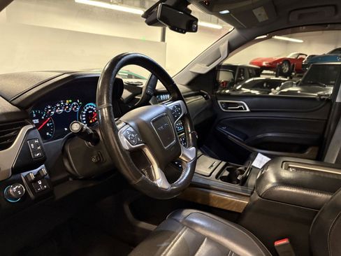 Used 2018 GMC Yukon Denali AWD/4WD image 11