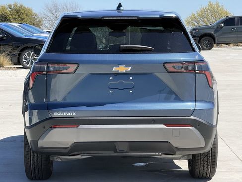 New 2026 Chevrolet Equinox LT image 5