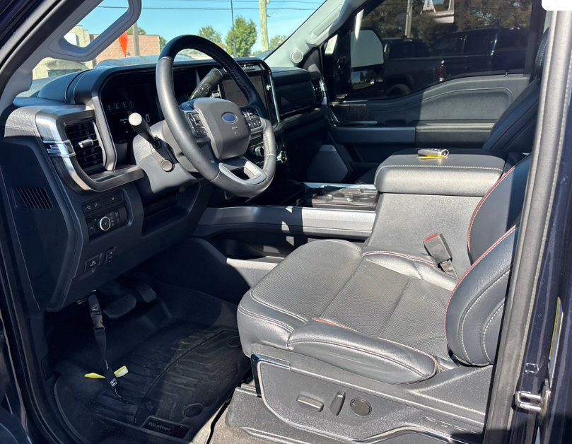 Used 2024 Ford F350 Lariat w/ Lariat Ultimate Package AWD/4WD image 5