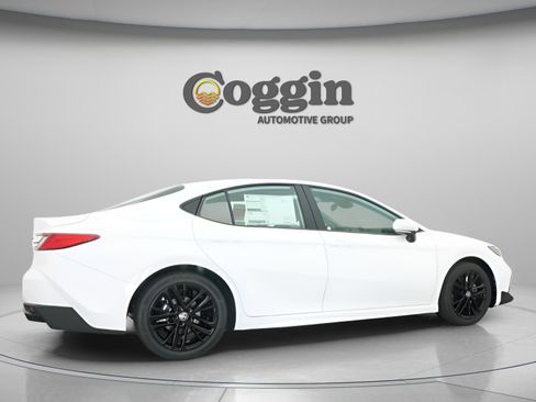 New 2026 Toyota Camry SE FWD image 20